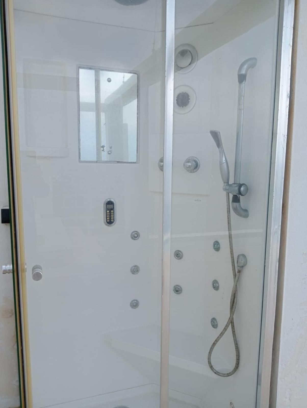 Exclusive Seafront Villa,Private Pool,Gym,Bbq 埃尔托罗 外观 照片